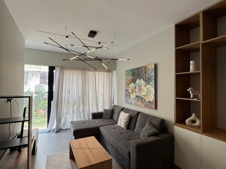 Shitet apartament 1+1 , Rruga Dibres
