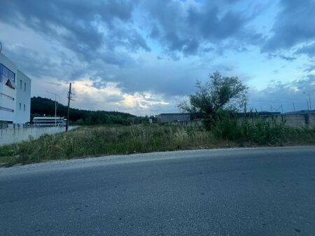 Shitet Toke ne Fushe Preze / Zone Industriale e zhvilluar
