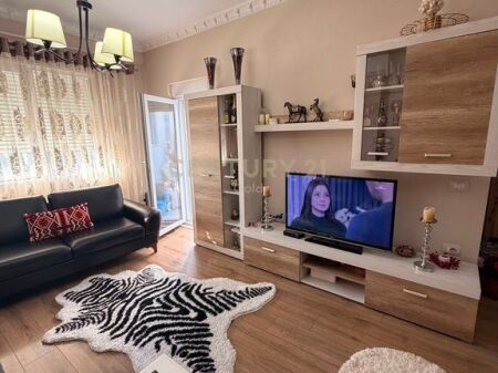 Shitet Apartament 2+1+2 / 2 Ballkone Tek Selvia!