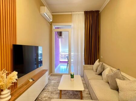 For Rent: Premium 1+1 Apartment + 1 Garage 🅿️📍 Botanical Garden (Near the Mosque) – 4th Floor – 70m² – 70,000 ALL/Month || Never Lived In Before, 100% Brand New ✨️
