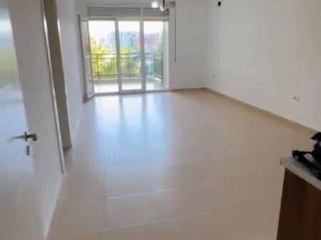 Qera | Apartament 2 + 1 | Fusha Aviacionit | 500 €/muaj