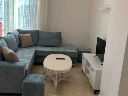 Apartament me qera 3+1 Astir pranë Kledi Restorant