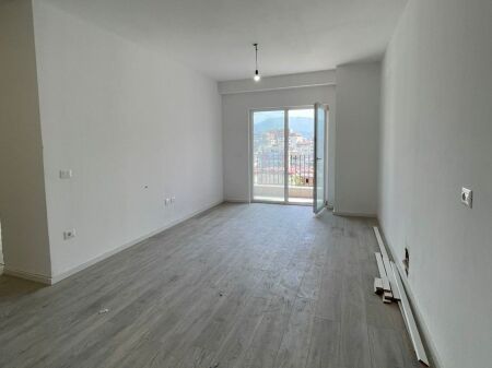 🏡 Shitet Apartament 2+1 – Kompleksi Aura, Rruga Dritan Hoxha ✨