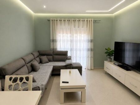 Apartament 1+1 Me Qira në Rruga Bardhyl, Tiranë