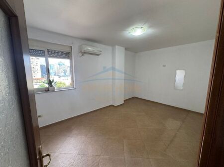 For Rent, Business Premises, Avni Rustemi Square, Tirana