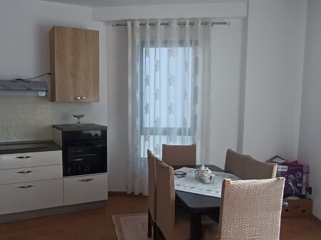 Rent | Apartament 1 + 1 | Farmacia 10| 700 €/month