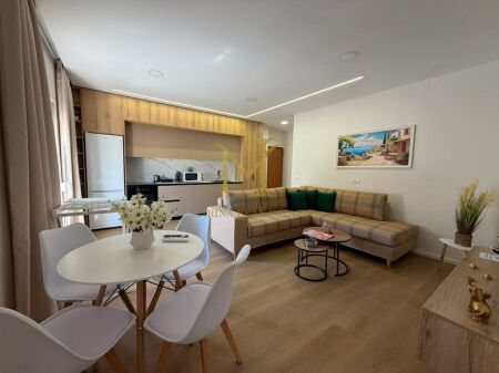 FOR RENT 1+1 APARTMENT IN PLAZH HEKURUDHA VERY CLOSE TO THE SEA!