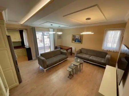 Qera | Apartament 3 + 1 + 2 |Liqeni i Thate | 1000 €/muaj