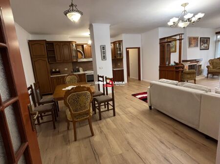 Appartamento 3+1+2 wc+3 balconi in affitto in Rruga e Kavajës, Tirane (ID4231499)