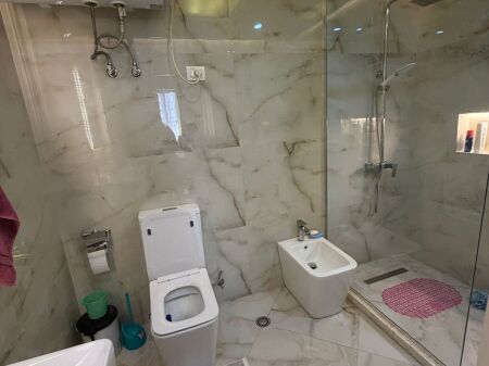 Shitet apartament 3+1+2 ne astir