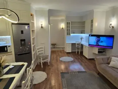 Rent | Apartament 3 + 1 +2 | Rruga Rrapo Hekali | 1000 €/month