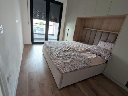 Apartament 2+1 me qira tek Komuna e Parisit,
