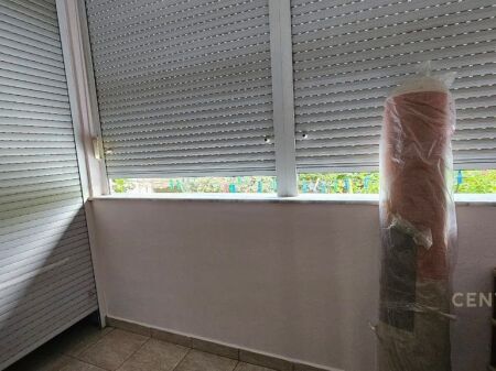 APARTAMENT 2+1 NË SHITJE TEK FUSHA E SPORTIT, ALI DEMI