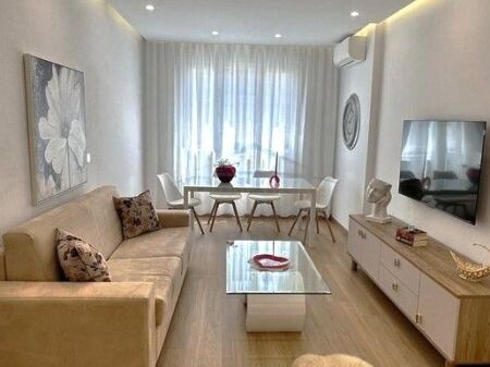 Qira, Apartament 2+1, Gjimnazi Petro Nini Luarasi