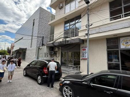 Dyqan Për Shitje ne Bulevardin Kryesor ,Durrës -Exclusive