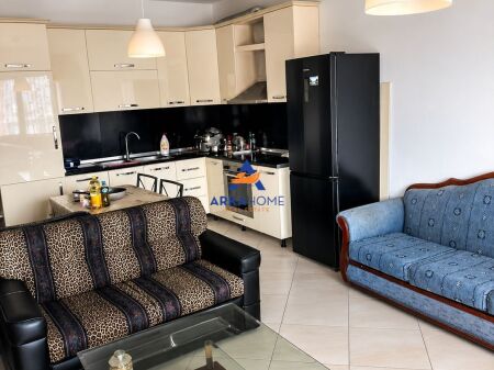 SHITET APARTAMENT 1+1+BALLKON "PRANË PASTICERI LIKËS, MISTO MAME" 114.000 EURO