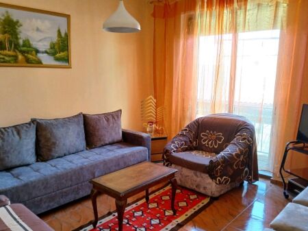 Qira, Apartament, 1+1+Kuzhine e Vecuar, Brryli, 500 Euro/Muaj