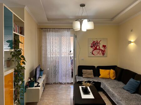 SHITET APARTAMENT 2+1 21 DHJETORI 242.000 EURO FH-78390