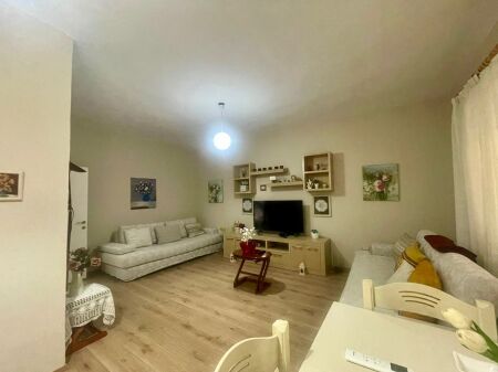 🏢Don Bosko,jepet me qera apartament 1+1,i mobiluar. 48,000Leke
