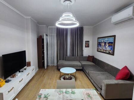 Shitet apartament 1+1 ne Yzberisht