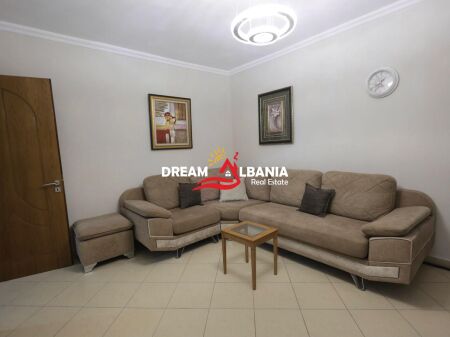 Appartamento 2+1 in affitto presso il Nuovo Maternità, Tirana (ID 4229504)