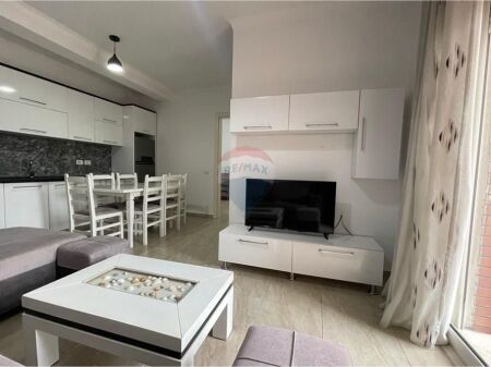 Apartament me Qira 1+1+Post Parkimi