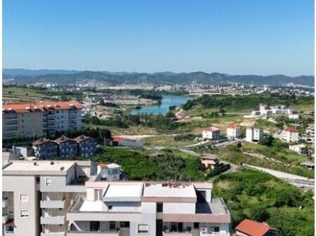 Shitet Apartament 1+1 me Pamje nga Liqeni i Farkes!