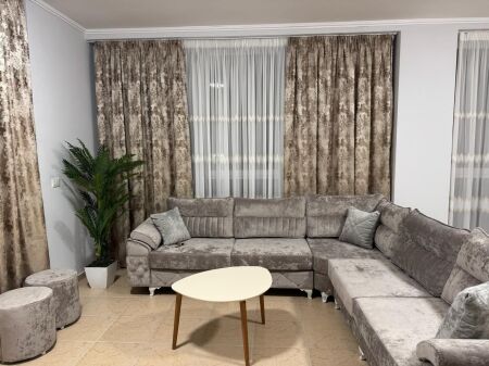 🏢Bulevardi i Ri,Rruga Filip Jano rents apartment 2+1+2+2 parking spaces, furnished.85,000Leke