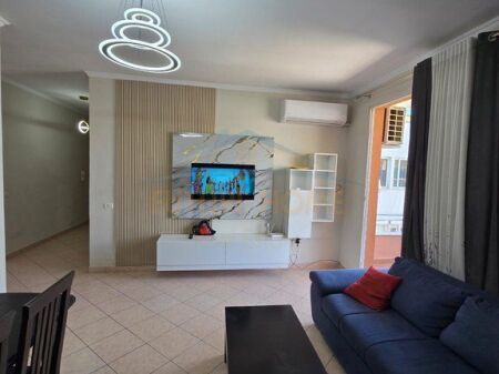 Shitet, Apartament 2+1, Unaza e Re