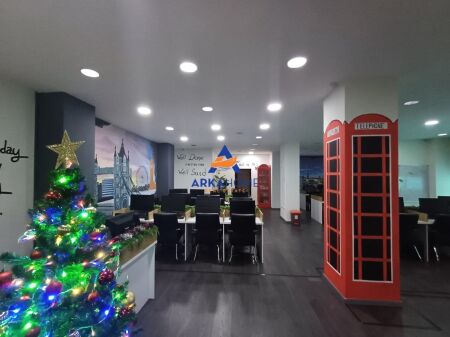 UFFICIO IN AFFITTO 200M2 "VICINO AL GLOBO, DI FRONTE A DELIJORGJI" 2500 EURO