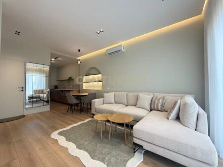 BARRICADES STREET, WE RENT 1+1 APARTMENT FOR RENT!