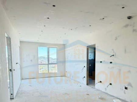 Apartament 1+1, Farkë, Tiranë. ELT69872