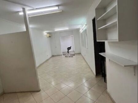 DYQAN ME QERA 38 M2 RRUGA E BARRIKADAVE 50.000 LEKE FH-78531