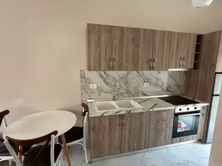 Affitto | Apartament 1 + 1 | Rruga Aleks Çaçi | 350 €/mese