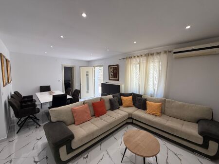 📣 AFFITTO SUPER Appartamento 2+1 📍 Vicino a Siri Kodres 🛣️ Via “Besa” ✨