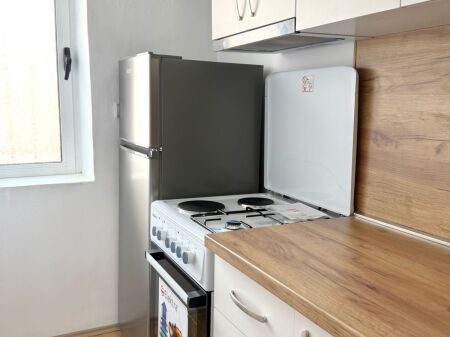 Rruga Bardhyl-Jepet me qera apartament 1+1.