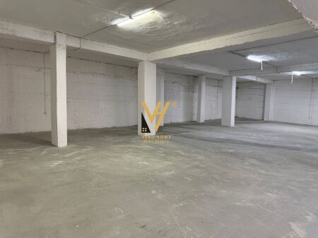WAREHOUSE 480 M2 FOR RENT AT THE TRACTOR FACTORY 200,000 LEKE
