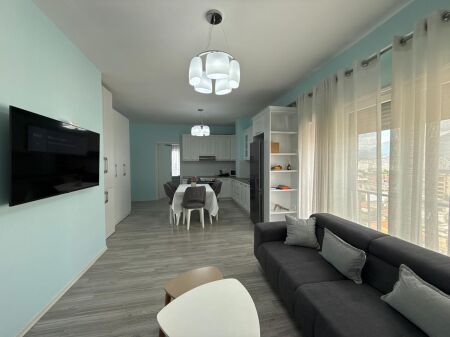 For rent modern 2+1 apartment on Rruga e Dibrës, near institutions, new complex