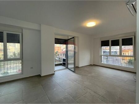 UFFICIO IN AFFITTO – GRAND PARK RESIDENZA, TIRANA