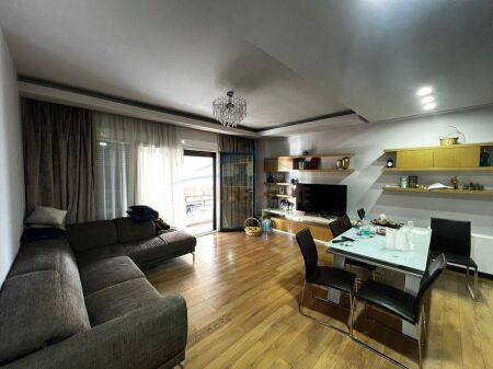 Shitet , Apartament 3+1+2 , Dritan Hoxha , Tirane