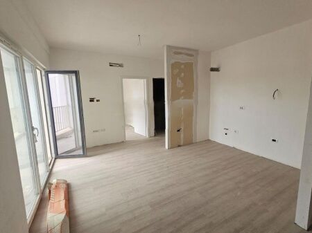 ZOGU I ZI, APARTMENT 1+1 FOR RENT