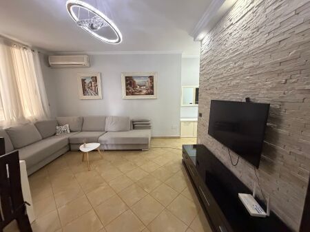 2+1, villa a L Astir, 450 mila lek
