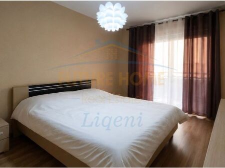Appartamento in affitto con 2 camere da letto più 1 bagno, Comune di Parigi, Tirana