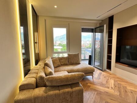 Apartament 2+1+2 me post parkimi per qira ne Don Bosko!