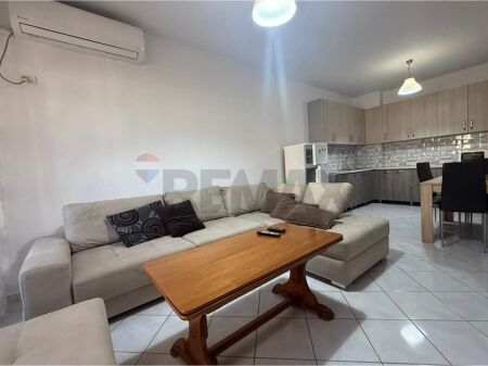 Apartament - Për Qira - Rruga Mikel Maruli, Tiranë