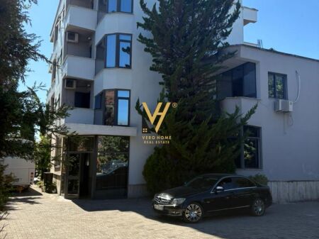 HOTEL 4 FLOORS FOR RENT IN SAUK 10,000 EURO