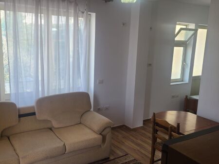 Rent | Shtëpi private 1 + 1 | Rruga Mihal Grameno | 260 €/month