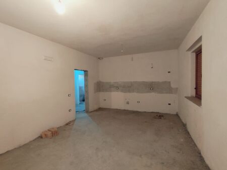 villa for sale in Preze
