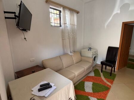 Rent | Shtëpi private 1 + 1 | Ali Demi | 320 €/month
