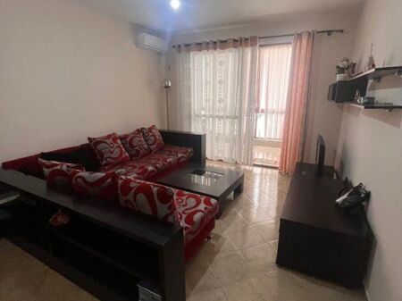 Shitet apartament 2+1 në zonën e Yzberishtit!